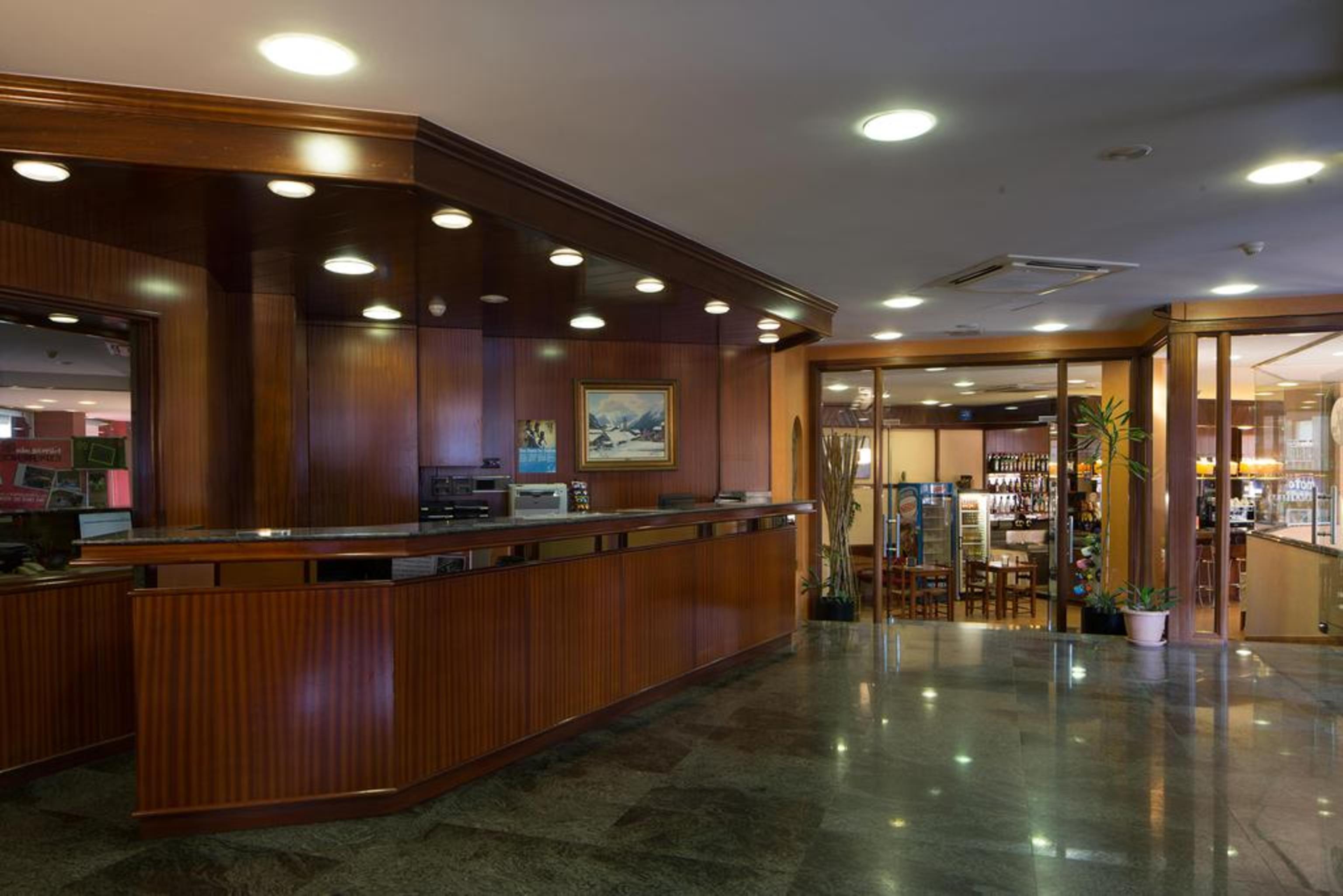 Hotel Cervol Андора ла Веля Екстериор снимка