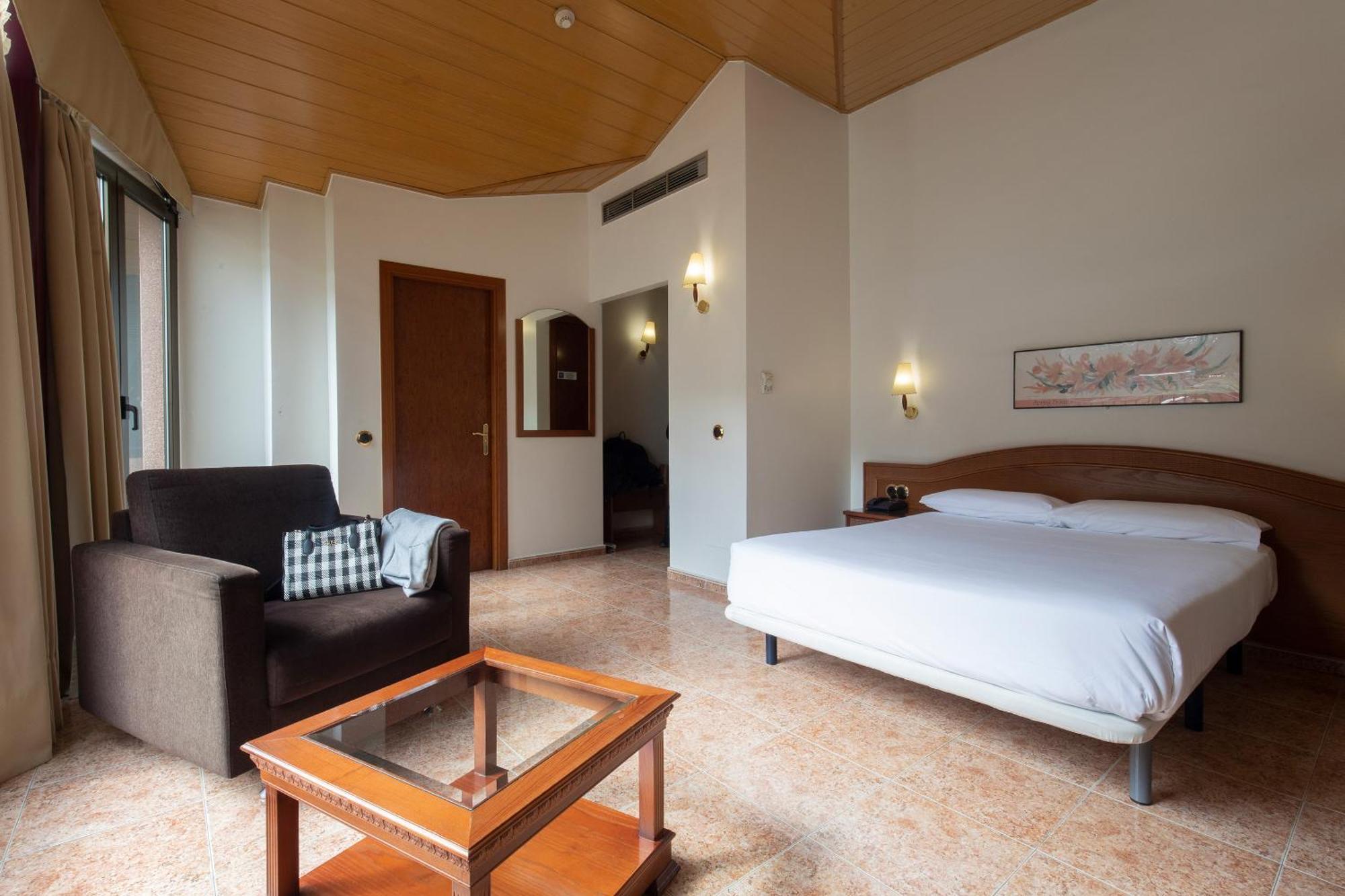 Hotel Cervol Андора ла Веля Екстериор снимка