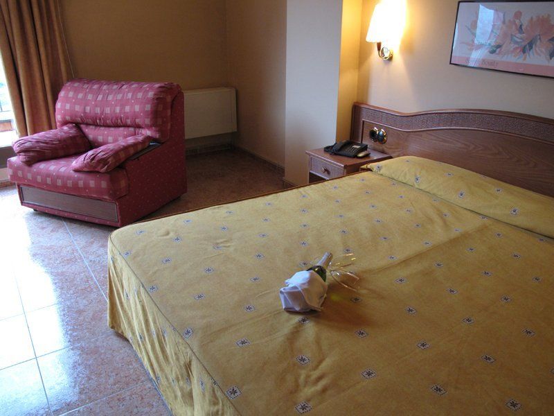 Hotel Cervol Андора ла Веля Екстериор снимка