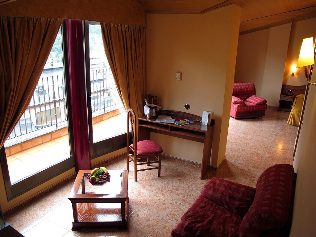 Hotel Cervol Андора ла Веля Екстериор снимка
